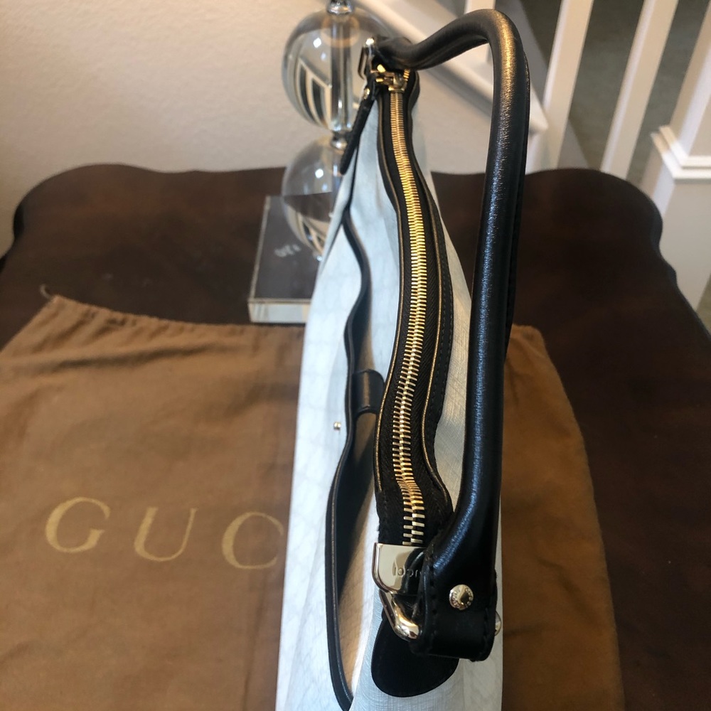 ❌SOLD❌Gucci supreme GG coated canvas shoulder bag - Picture 4 of 9